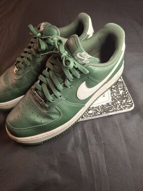 Low Top Men’s Sneakers - Green/White